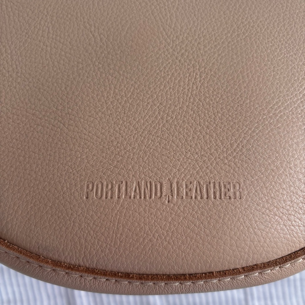 KOALA SLING BAG - Picture 7 of 8